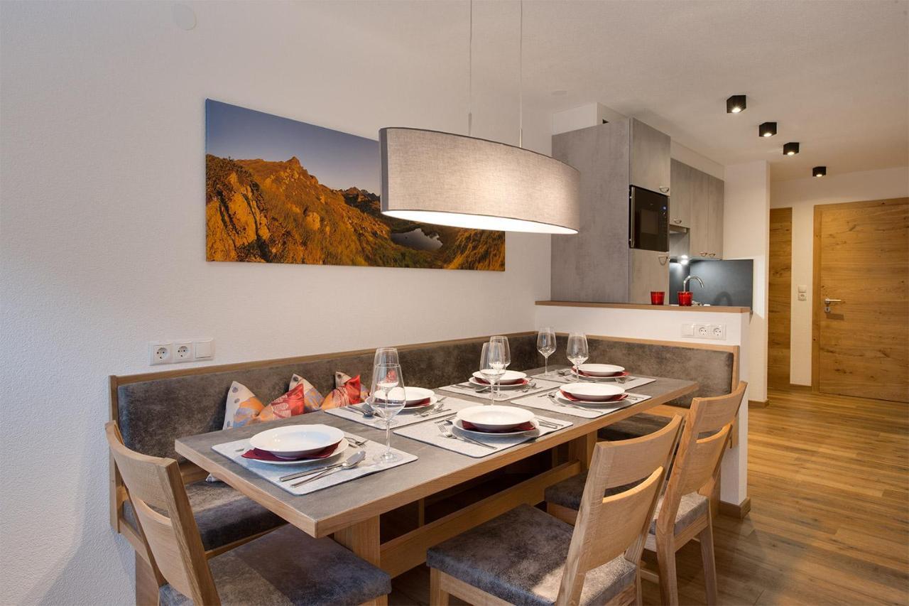 Alpenrose Appartements Burger Evelin 장크트안톤암아를베르크 외부 사진
