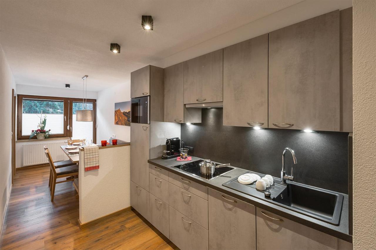 Alpenrose Appartements Burger Evelin 장크트안톤암아를베르크 외부 사진